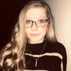 Meet your Posher, Zoe